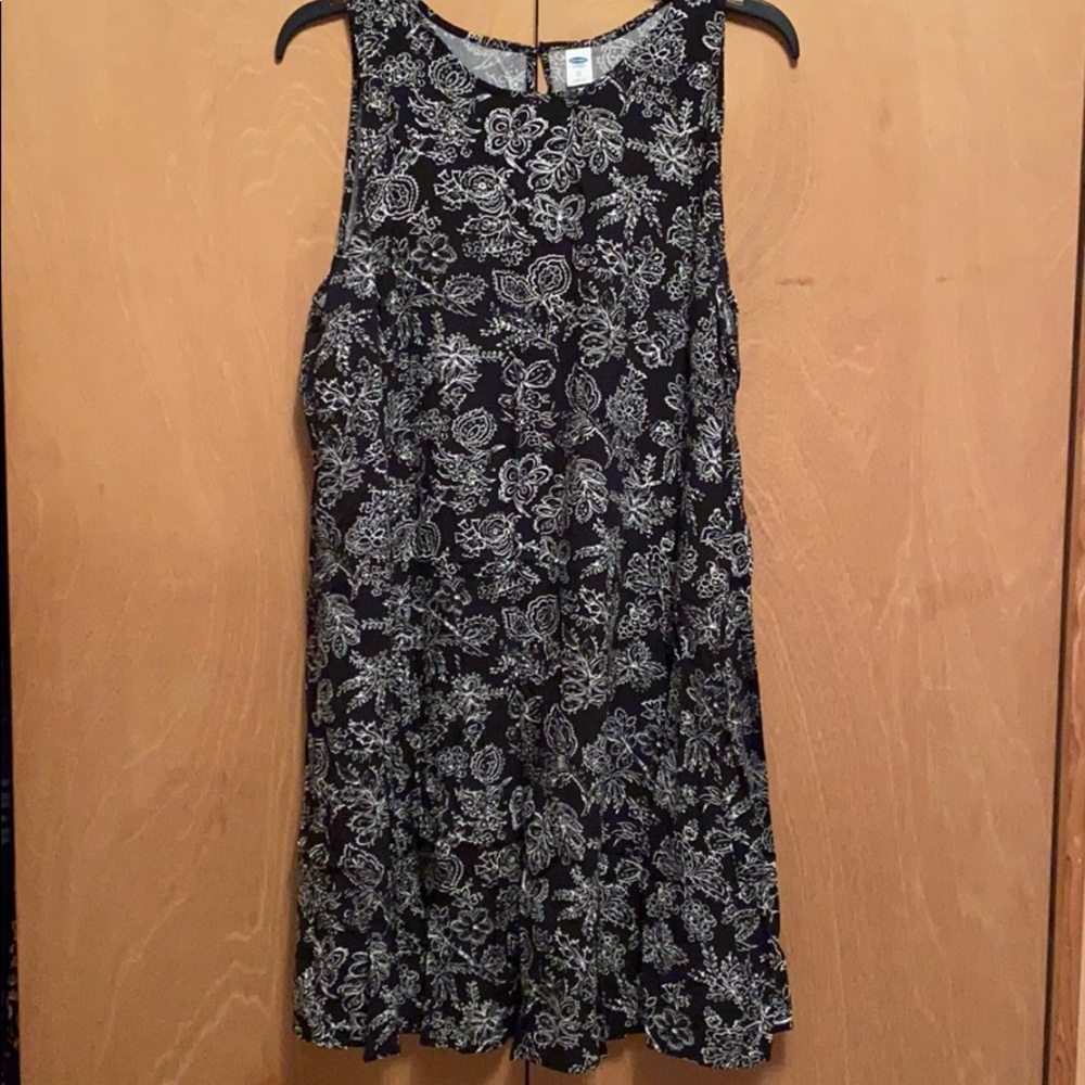 🔻 PRICE DROP Old Navy Sleeveless Floral Dress